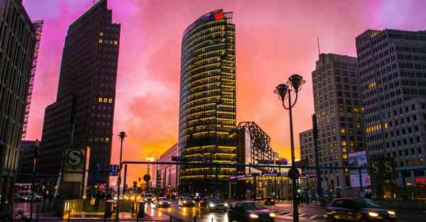 家居服务型智能机器人