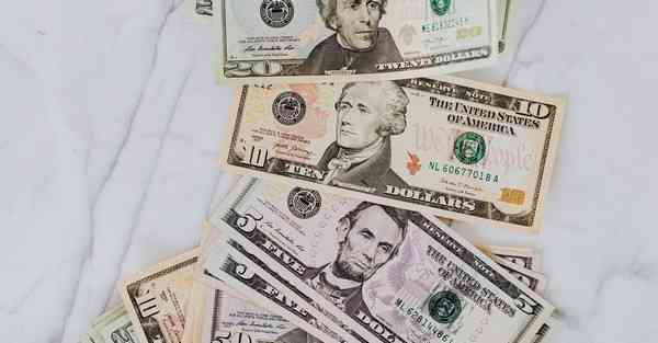 AI绘画特效配文字（AI怎么加特效）