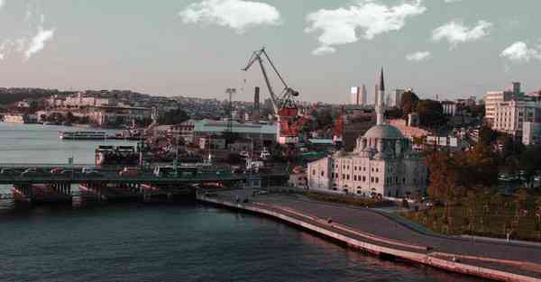 人形机器人和人工智能普及的行业前景