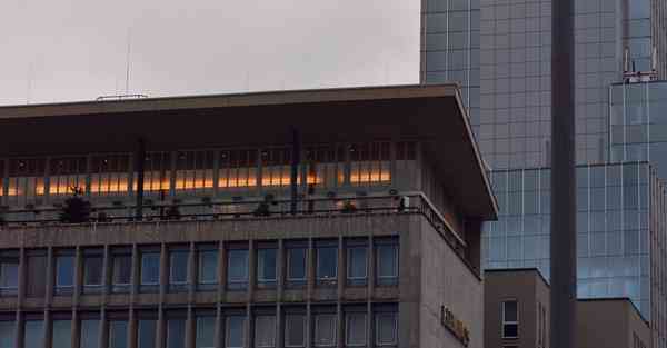 AI绘画特效好玩的漫画脸（AI绘画美女用哪个软件）