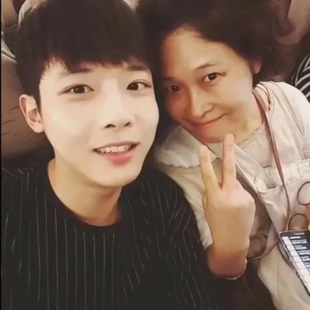 季翠梵萱
