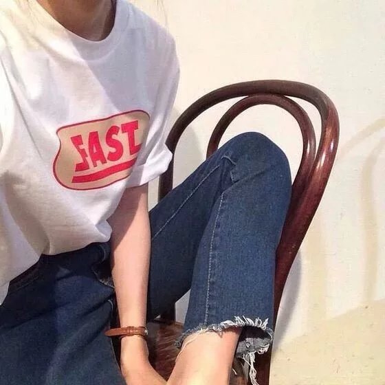 阙露欣娅