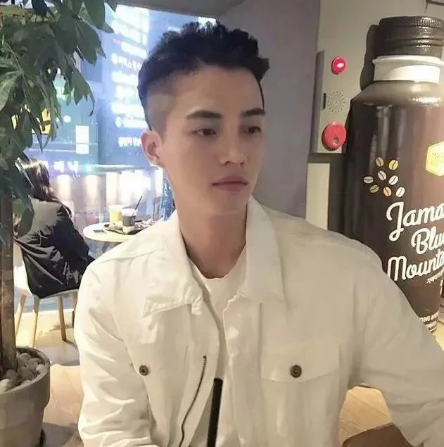 澹台全婷新